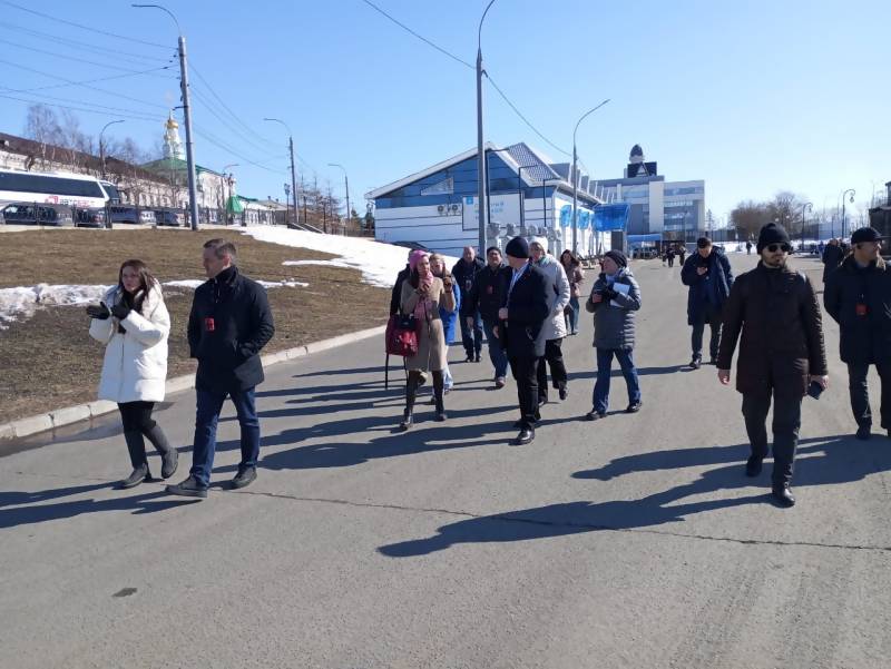 Участники «Школы мэров» оценили благоустройство Буяновой и Красной пристаней.